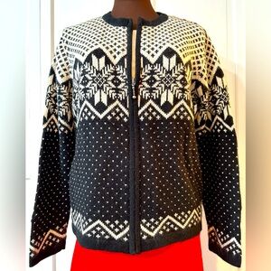 Beautiful Vintage Nordic Sweater from Croft and Barrow. Sz Small